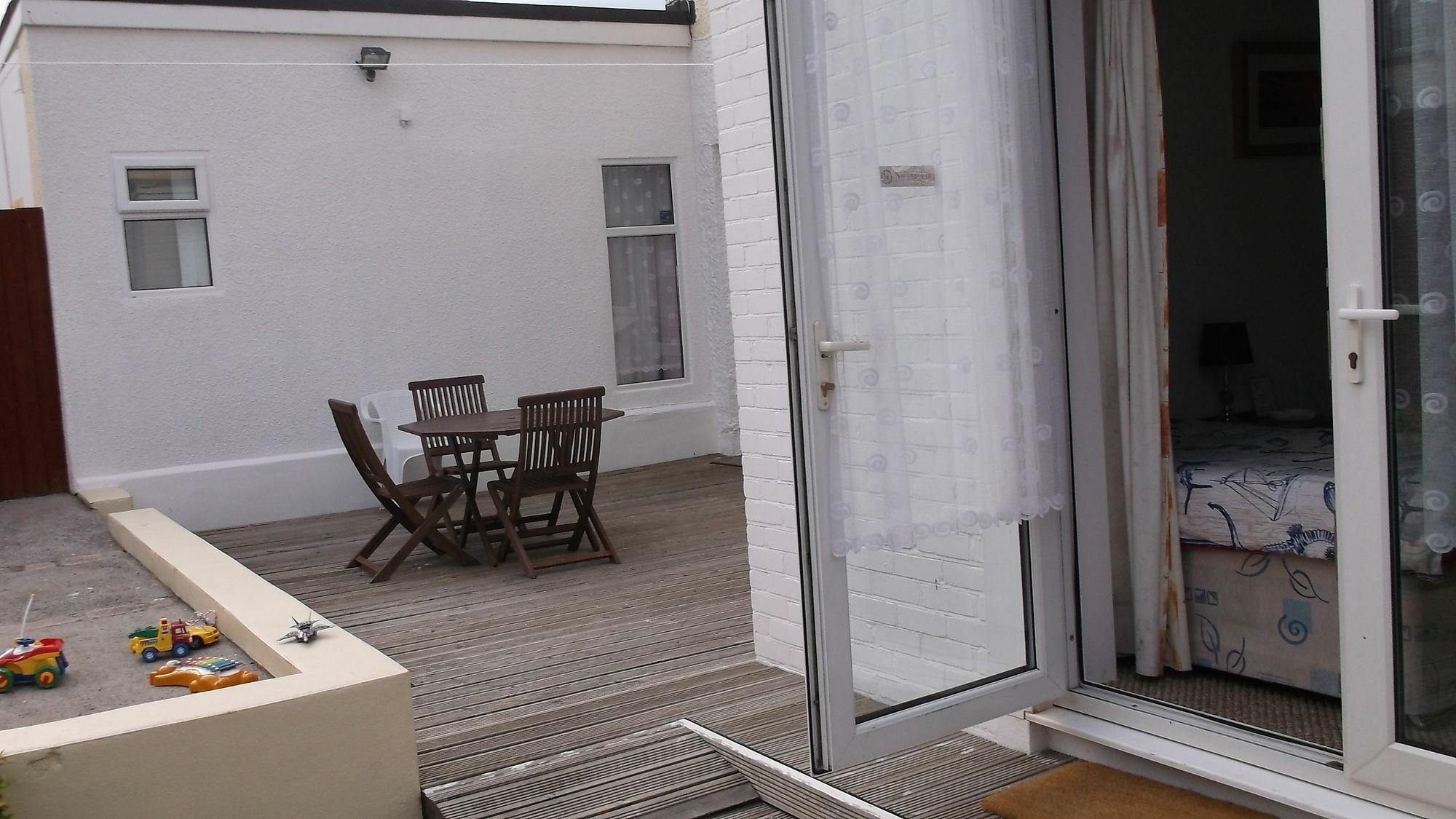 Barbie House: Beachfront Apartments with Beauty Amenities Paignton Exterior photo